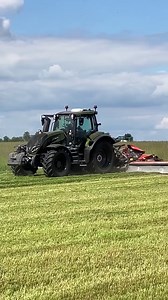 22K views · 539 reactions | We love to hear what #Valtrafans say about their tractors. Here, a few Valtra drivers share their thoughts on how versatile their Valtras are, 365 days of the year. #Valtra #ValtraTractor #Tractor | Valtra | Facebook