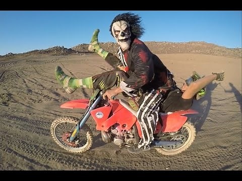 KILLER MOTO CLOWN ATTACK!!!