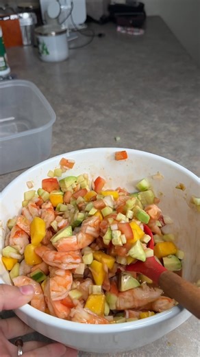 Me encanta el ceviche con mango 🫰🏽🤍 receta fácil y rápida #foryoupage #happy #family #embarazofeliz #loveyou #longervideos #mexicanfood #breakfast #foryou #summer #longervideos #antojos #husband ##cevichedecamaron | Viviendo con Raquel