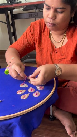 Effingo fashion institute | From learning the first chain stitch to mastering 3D embossed work… look at this growth! 🥹✨ This beautiful raised floral design is... | Instagram