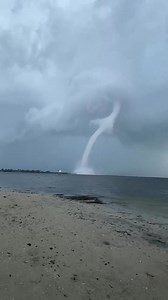 At 5:39 p.m. on Sunday, June 22, 2025, from follower Sienna Lee. Video 📽 of 2 waterspouts 🌪🌪 from Emerson Point in Palmetto, FL. Thanks, Sienna (Warning-language) | Florida Weather Center