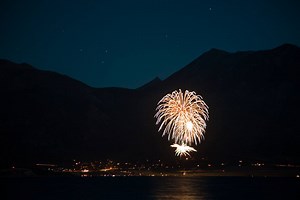 1.7K views · 84 reactions | In Case You Missed It: Here is a quick video of last night's fireworks spectacular. We hope everyone had a safe and epic holiday. | Visit Mammoth | Facebook