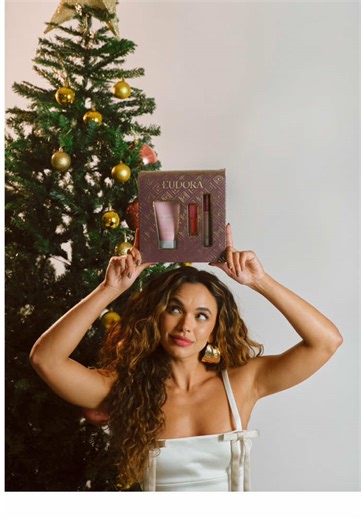Todo Natal tem suas ciladas, mas o presente não precisa ser uma delas!✨ Com Eudora, escolher fica fácil: kits prontos ou personalizados, com elegância e significado em cada detalhe, pra se presentear e presentear quem você ama. ❤️ @Eudora Loja #Eudora #EudoraSiàge #NatalEudora #publicidade