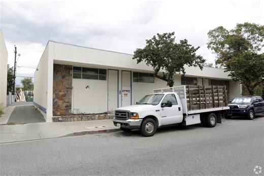 696 Randolph Ave, Costa Mesa, CA 92626 - Retail for Lease | LoopNet