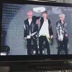 113 reactions · 12 shares | [VIDEO] #iKON_ENCOREinYOKOHAMADay3 Seductive and cute sassy June feat. his backup, Dongyuk & Yunhyeong LMAO THESE CUTIES  via kwontwoji | iKON PHILIPPINES | Facebook