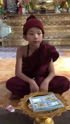 Monastic Life: Counting Offerings in Worship