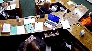 Oklahoma judge caught sending more than 500 texts during murder trial facing removal