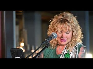 Clare Cunningham - 'Dreams' - live at Holston House Nashville