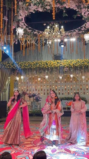 Bride’s Surprise Dance for Groom Unforgettable Wedding Moment #WeddingSurprise #BrideVibes