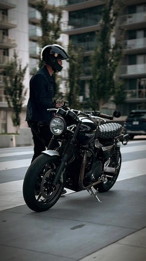 Explorando las motocicletas Triumph T120 y Scrambler