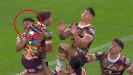 Referee Adam Gee overrules Bunker official Ashley Klein during controversial moment