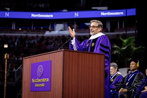 WATCH: Steve Carell delivers commencement address at Northwestern University, then pauses for dance break
