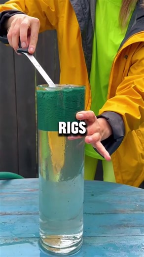 Olaf just wandering off at Disneyland Parisat the New World of Frozen coming nextMarch! Beyond cute #disnevland #WorldOfFrozen #frozen #disneyadventureworld #disnevlandparis