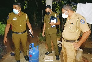 தமிழர் பகுதியில் திடீரென வெடித்து சிதறிய எரிவாயு அடுப்பு (VIDEO) - தமிழ்வின்