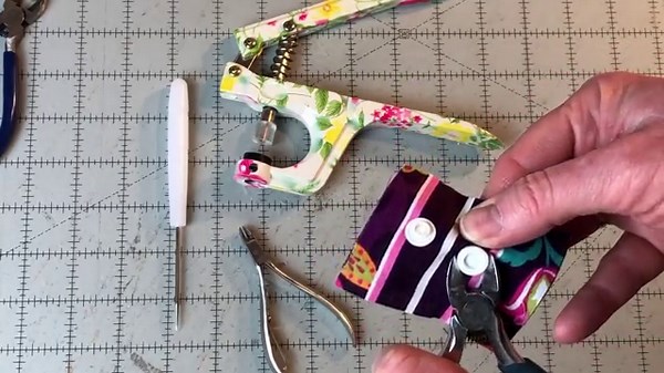How to Remove Kam Snaps without Damaging the Fabric