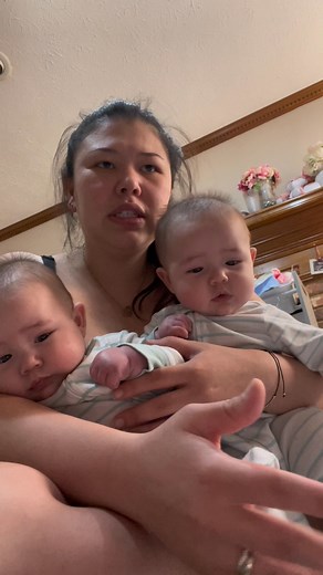 What were your must haves at the beach? I can safely say I took way too much of things that were NOt necessary. I made a list below of things that were helpful to us :) | The Johnson Family