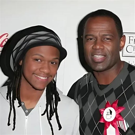Brian McKnight Jr. Details Father’s Refusal to Comfort Dying Son *Brian McKnight Jr. is speaking openly about the final days of his brother, Cole “Niko” McKnight, revealing that their father, Brian McKnight, declined to reassure his dying son that he loved him. In a conversation with Marc Lamont Hill, Brian Jr. described the emotional toll of the family divide that has persisted for years. He recounted the moment Niko reached out to their father while facing the final stages of his cancer battle