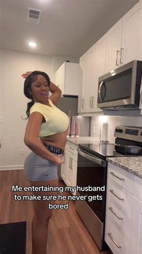 loriaaa (@loriaclarkee)’s videos with son original - i love pop music ❤️🎧