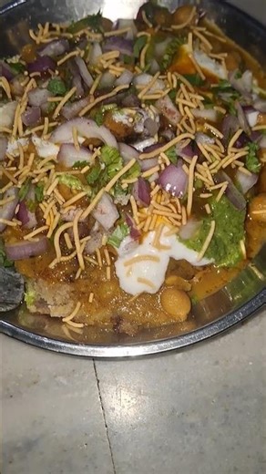 easy cooking delicious rajsthani aalu Chola tikki chaat recipe #trending #youtubeshorts #viral