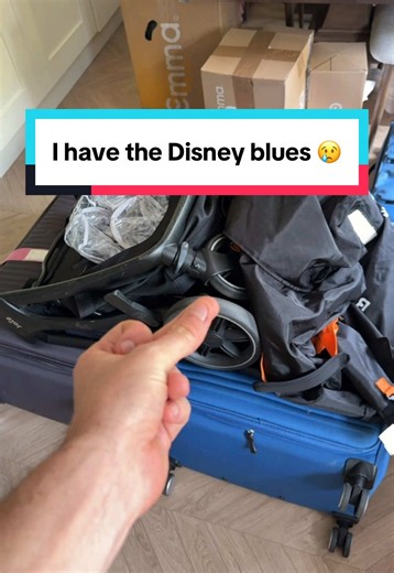 Is there anything worse than the Disney blues? Specially when you have a load of washing and sorting to do 🤣 #laurenanddan #disney #travel #couple #comedy