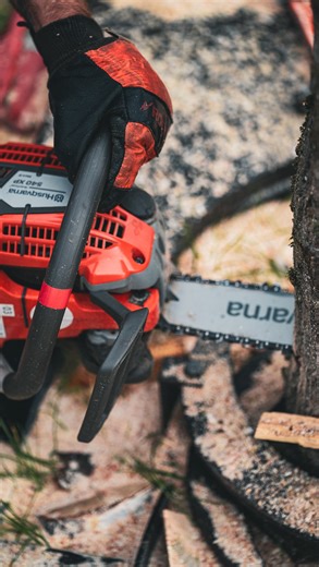 Ground Up Training on Instagram: "Technical Cut Practice Some footage from this week’s CS31 Tree Felling Up-To 3800mm course. Practicing Danish Pie cuts, also know as a Safe Corner cut. I’m sure the trained eye will find some pointer for him in this video - all feedback welcome 🤗"
