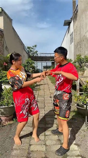 🤣 Ơ Thằng Kia! Hình Như Tao Với Mày Mặc Nhầm Quần Áo Nhau Rồi, Sai Sai Ở Đâu Đây? 😂 #viralshorts