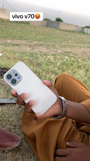 Google Pixel vs Vivo V70 zoom camera test