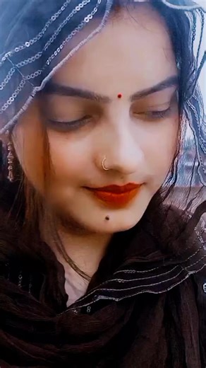 laxmi shakya on Instagram: "Is pyar se meri taraf na dekho 😍 love this song #song #reelschallenge"