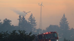 18 fires burning in Oregon, Washington lead to evacuations