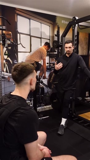 Lorenz Otto on Instagram: "Rückrunde loading… ⏳ Zusammen mit @beproud_fitness als Coach & Personal Trainer gibt es neue Impulse für mein Kraft- & Athletiktraining.💪🏽 #personaltraining #soccerathlete #fcrwe #beproudofyourself"