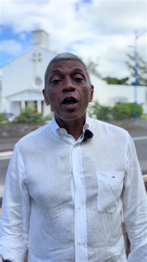 Je me présente à vous, Christian Annette, candidat aux élections municipales de 2026. Mon projet pour Sainte-Marie est clair, concret et réalisable. Il vise avant tout à améliorer le quotidien des Sainte-Mariens et des Sainte-Mariennes. Je m’engage à réduire la taxe foncière, à mettre en place la gratuité des transports en commun pour les moins de 18 ans, ainsi que la cantine scolaire gratuite pour nos marmailles. Je porte également une ambition forte pour l’emploi, avec la création de plus de 5