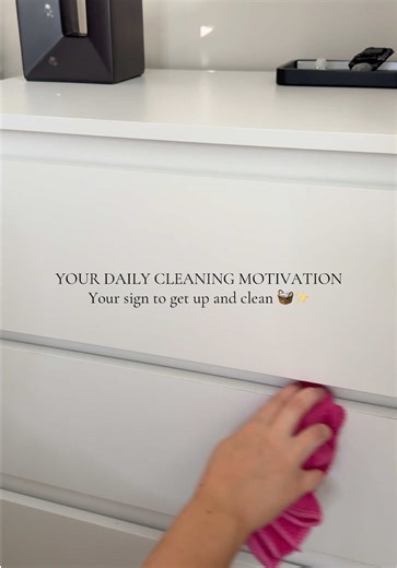 Your daily cleaning motivation 🧺✨ Fast little snippets of real cleaning to help motivate you to get started Quick clips of bathroom cleaning, wiping down surfaces, tackling the bits you keep putting off Nothing fancy, just real cleaning jobs and satisfying moments Perfect for when you need a quick boost of cleaning motivation or a reset for the day Save for later or put this on while you clean along 🧺✨ I’m off to work today and need all the cleaning motivation I can get 😅❤️❤️ #cleaningmotivat