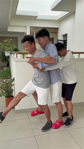 CCT - Cùng nhau bước đồng đều || Let's walk in unison together.