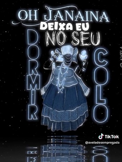 Colar de Conchas e Vestido Arrastando na Areia