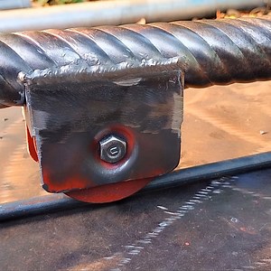 44K views · 750 reactions | Few welders know how to weld gate rail wheels to threaded round pipes | Yance welder art | Facebook