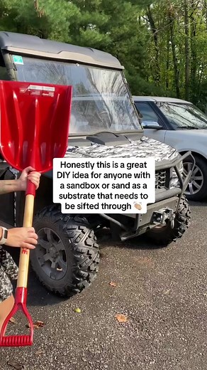 Highly recommend if you have sand in a coop, sandbox, etc. 👌🏼 #wildlife #rescue #sanctuary #fox #fennecfox #sandcleaner #diy #fyp