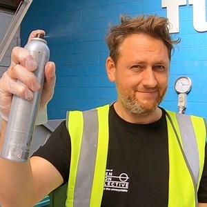 "I sort out piles of human hair" What happens to your hair and other salon waste after you go to the hairdressers? | BBC World Service