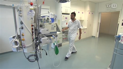 1.9K views · 15 reactions | ASL RICEVE CERTIFICAZIONE AUDIT-FAMIGLIA L'Azienda Sanitaria Altoatesina è stata premiata per la sua attenzione alla famiglia. Secondo datore di lavoro più grande dell'Alto Adige dopo la Provincia Autonoma di Bolzano ha completato con successo tutte le fasi dell'audit famiglia-lavoro ottenendo l'importante certificazione. | TV33 - La vostra TV in Trentino Alto Adige | Facebook