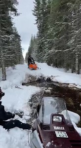 632K views · 905 reactions | Send it!! ♻️@gustavolsson2 #motoneige #sledguys #snowmobile #sledlife #skrattfest #foryoupage #fördig #fail #skoterfail #snowmobilevideos #bada | LaMotoneige.net | Facebook