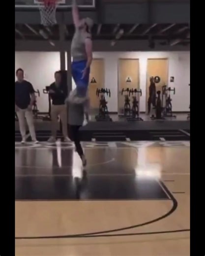 Not Josh Allen dunking on a kid at a gym. 🤣 @buffalobills #billsmafia