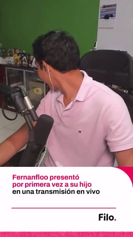 ❣ Fernanfloo presentó a su hijo en una transmisión en vivo 👉 El creador de contenido de El Salvador filmaba material para sus canales oficiales. El bebé se acercó por el piso hacia el encuadre de la cámara. ⭕️ #Fernanfloo alzó al niño frente a sus espectadores.