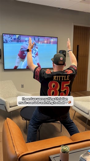 Christian music makes everything better. 😂🎶 🎧 The K-LOVE 30 Day Challenge is an easy way to start 2026 with intention—just listen to K-LOVE for 30 days and see what changes! And there’s a bonus! 💰 Listen during the challenge for your chance to win $2,026 provided by TobyMac and the HITS DEEP TOUR! Winners are announced weekdays at 10 a.m. ET with Carlos & Amy. The challenge officially kicks off on Jan. 1. 🙌 Sign up to participate now! klove.co/30DayChallenge | K-LOVE Radio