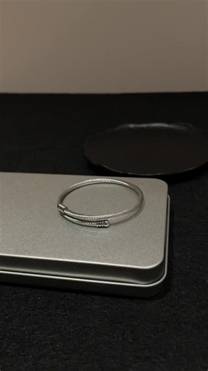 Nice bracelet: men's bracelet and women's necklace style
