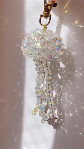 ガラスビーズで作るクラゲのサンキャッチャー #ハンドメイド #ビーズ #diy #手作り工作 #handmade #art #beads