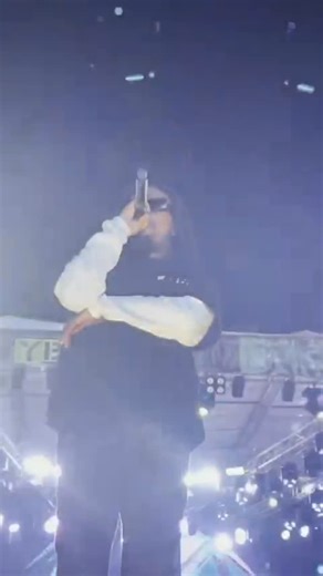 Notjustok.com on Instagram: "Olamide performing “Reggae Blues” at Mainland Block Party 🔥 #afrobeats #africanmusic #trending #entertainmentnews #notjustok"