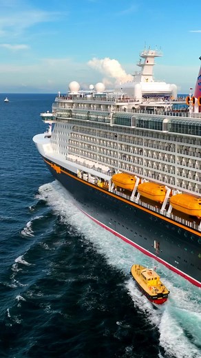 605K views · 35K reactions | Disney Dream ❤️❤️....#disneydream #cruise #cruisetravel #cruises #cruiseship #miami #miamibeach #dronevideo #cruiselife #instareels #miamivacation #traveldestination #disneycruise #disney #disneycruiseline #southbeach #sunmer #disneymagic #cruisetcs #dcl #disneywish #carnivalcruise #djimavic3 #disneymagiccruise #crucero #disneyfans #travelwithme #disneydreamcruise #djimavic3 | The Cruise Spotter | Facebook