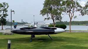 16K views | It might look like a UFO from the movies but this manned "flying saucer" hopes to transport tourists here on Earth. | USA TODAY Video | Facebook