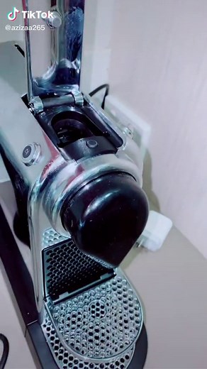 Breville Espresso Machine Close-Up Tutorial