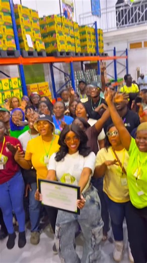 Lagos Food Bank on Instagram: "Amazing moments from @chiomagoodhair outreach with the Lagos Food Bank. Her energy and warmth created a genuine bond with the @foodbankvolunteers and bringing smiles to so many faces. ❤️ ————————- You too can be a part of this private driven initiative. Send an email to partnership@lagosfoodbank.org or call 07058617222 You can also make a donation to our various programs via any of the accounts below: Account Name: LAGOS FOOD BANK INITIATIVE 0463977946 - GTB 101601