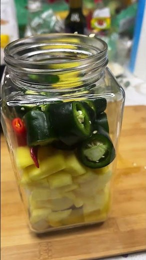 Fermented Mango Jalapeño Hot Sauce #hotsauce #fermentation